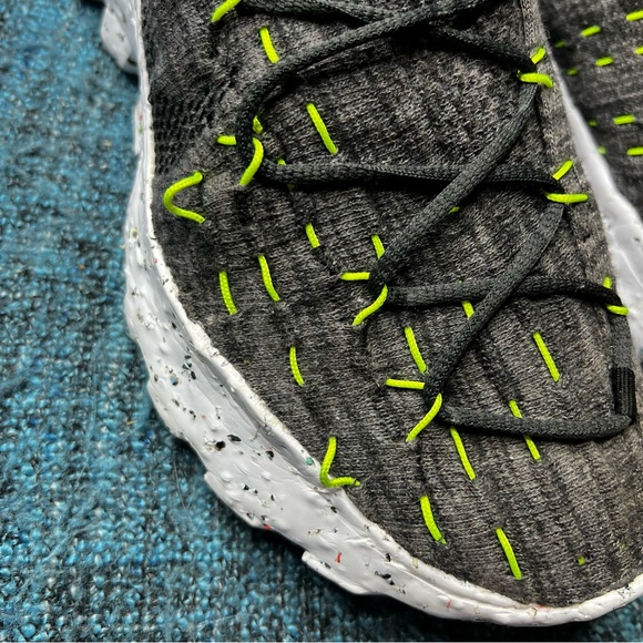 Nike Space Hippie 04 Sneakers in Black Grey Volt - Picture 11 of 11